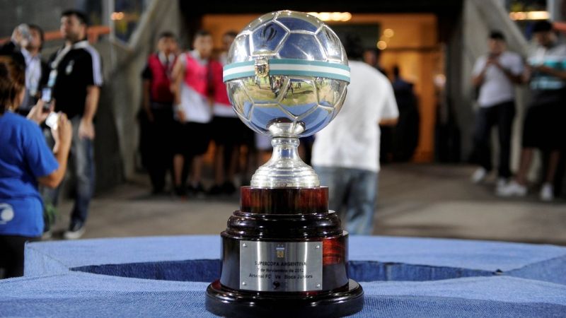 Boca y River juegan por la copa que nunca pudieron ganar