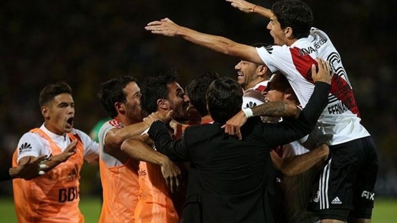 River  “Súper Campeón” argentino al vencer 2-0 a Boca