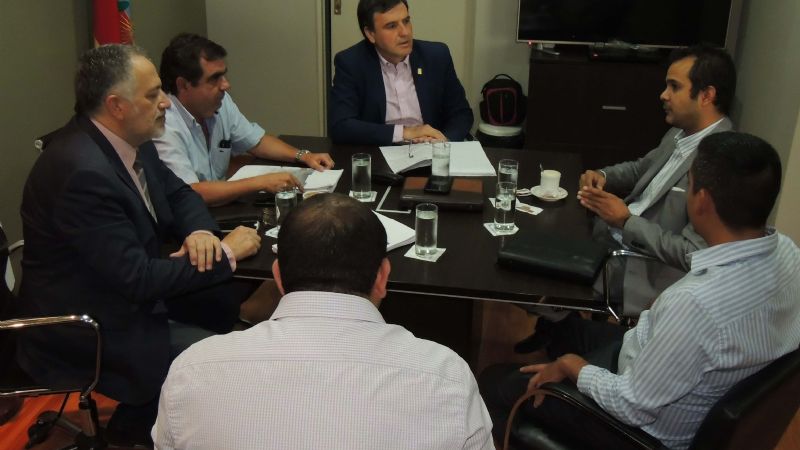 Reunión en el Senado por la Zona Primaria Aduanera