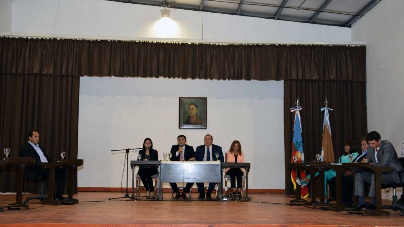 Anuncios de Ferreyra en la apertura de sesiones