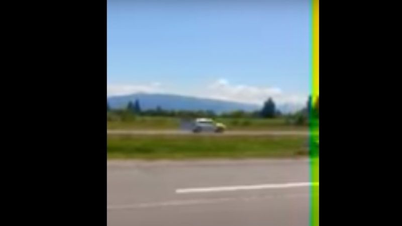 A contramano por la autopista en Tucumán