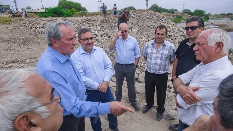Supervisaron la obra del badén del camino de la Virgen