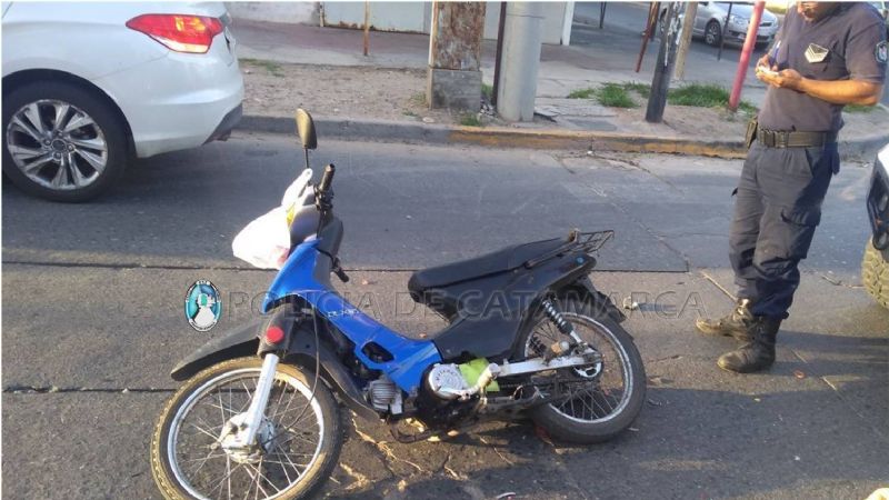 Adolescente al volante chocó a un sexagenario en moto