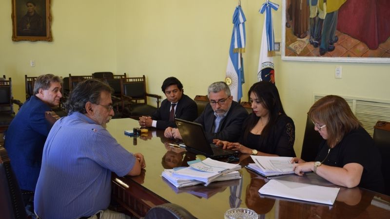 Apertura de sobres para adquisición de tableros didácticos para escuelas técnicas