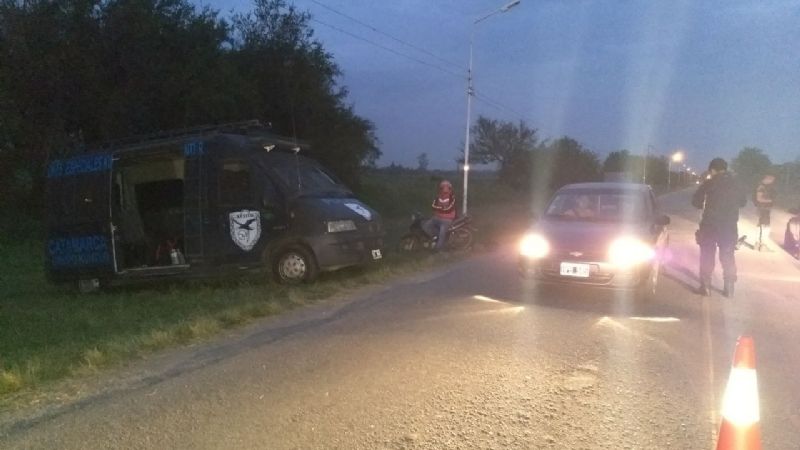 Operativo de identificación de personas y control vehicular en Los Altos