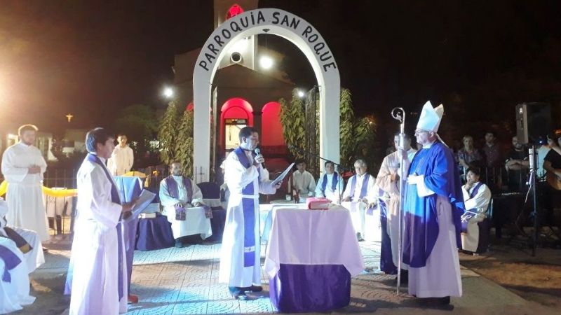 La comunidad de San Roque recibió a su nuevo párroco en Recreo