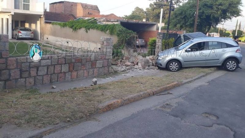 Chocó contra un contenedor y una vivienda en La Chacarita