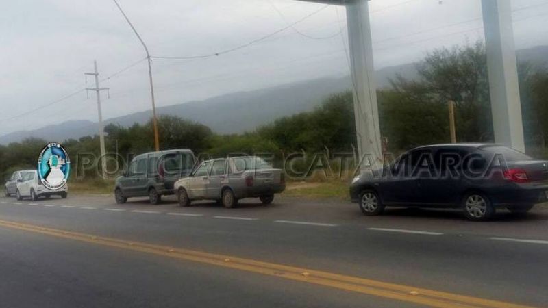 Secuestran 57 vehículos en puestos camineros