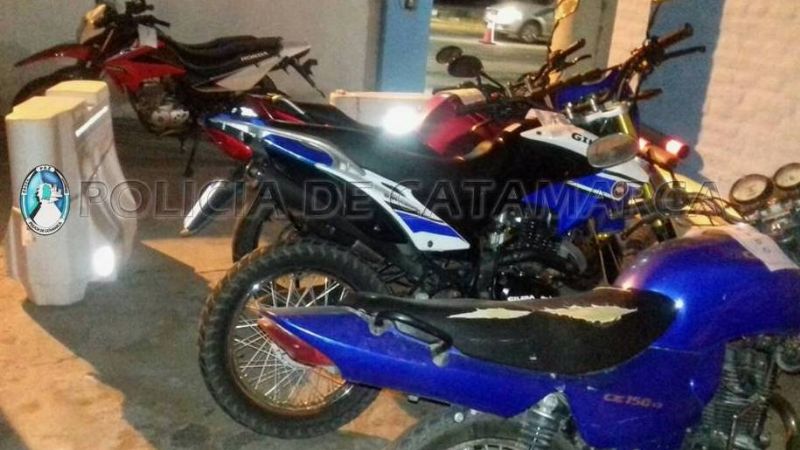 Secuestran 57 vehículos en puestos camineros