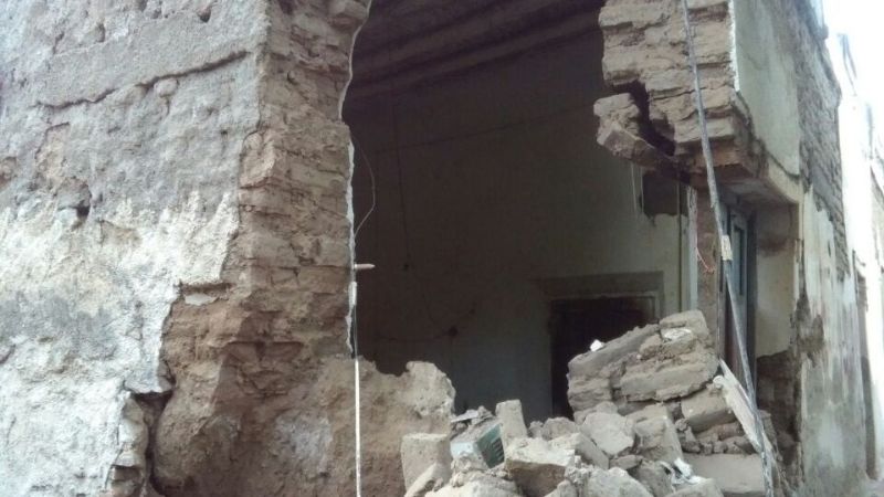 Auxilian a familia tras derrumbarse su vivienda en FME