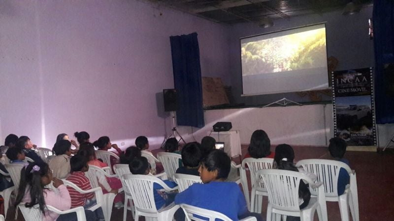 El Cine Móvil culminó una exitosa recorrida por Antofagasta de la Sierra