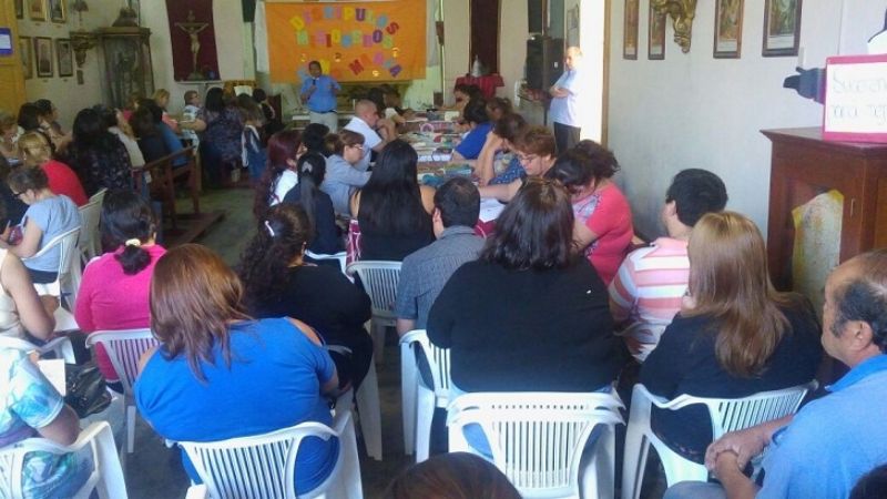 Con cerca de 80 participantes,  inició el curso para catequistas