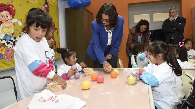 La Gobernadora inauguró jardín de infantes en Santa María