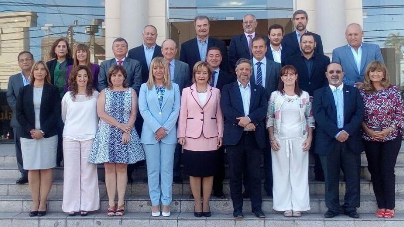 Se reunió el COFESA