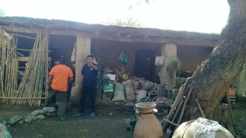 Asisten a personas afectadas por el temporal en Santa María