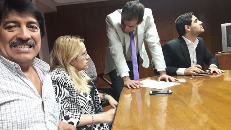 Trabajadores estatales recibirán un bono paliativo de $1400