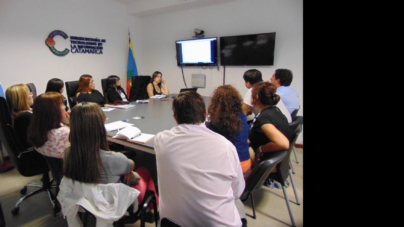 Técnicos de Hacienda se capacitan en el sistema Comprar Catamarca