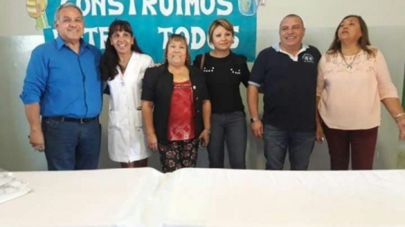 Comenzó la entrega gratuita de guardapolvos y kits escolares