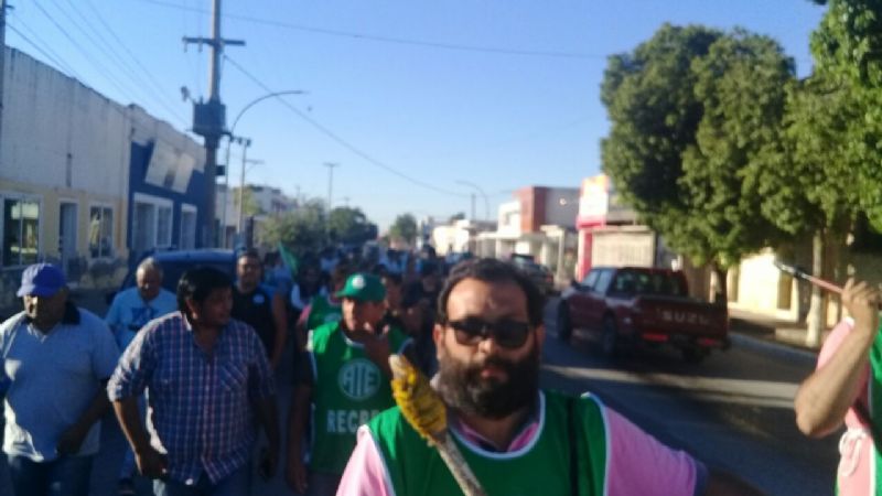 Municipales de Recreo cortan la ruta 157