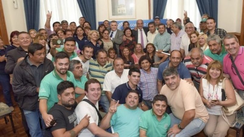 Estatales tucumanos acordaron 17% y una suma no remunerativa
