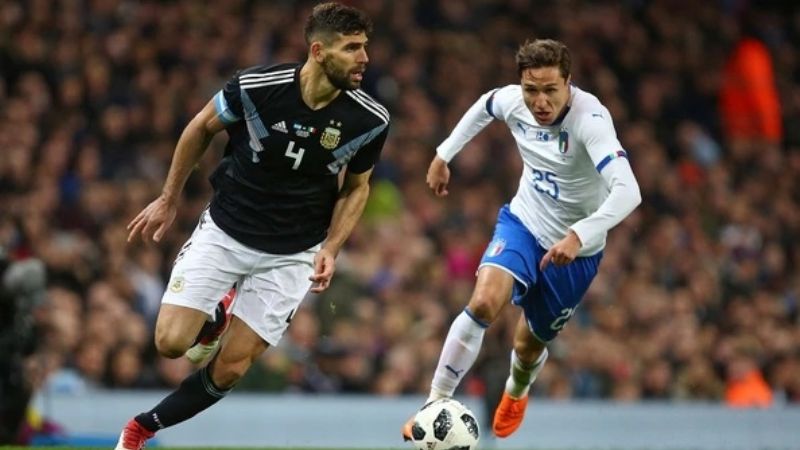 Sin Messi, la Selección Argentina venció 2-0 a Italia