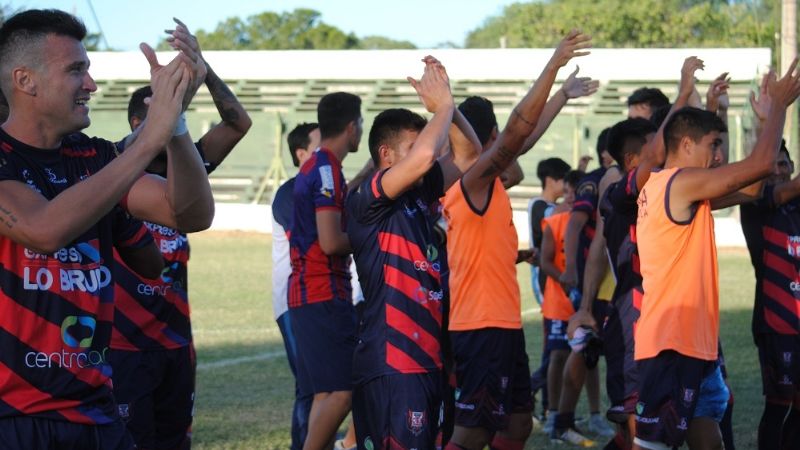 El “Santo” lo remontó, ganó y sigue en el Federal “A”