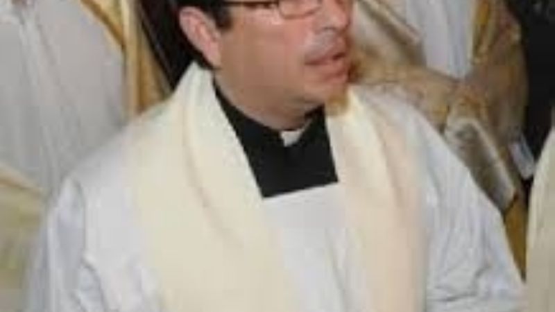 Párroco protagonizó un accidente en Icaño