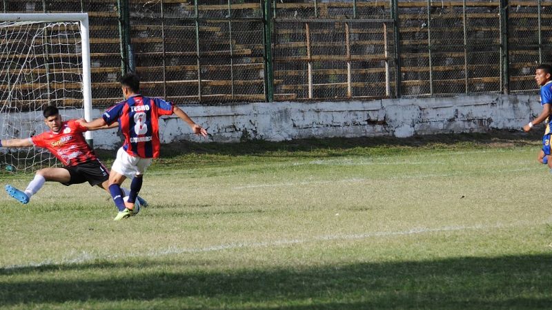 Vélez único “ideal” y Tesorieri volvió a la cima
