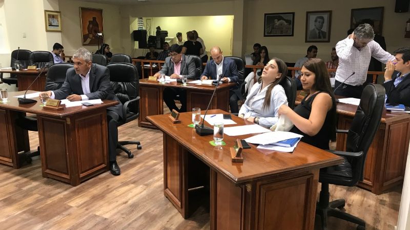 Se levantó la sesión en el CD capitalino por ausencia del FCS