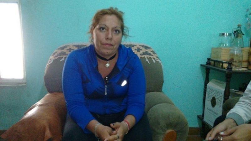 Indignada: madre denuncia atropello policial y violación de domicilio