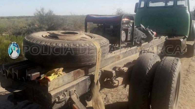 Atrapan a tres riojanos robando rieles en Pomán