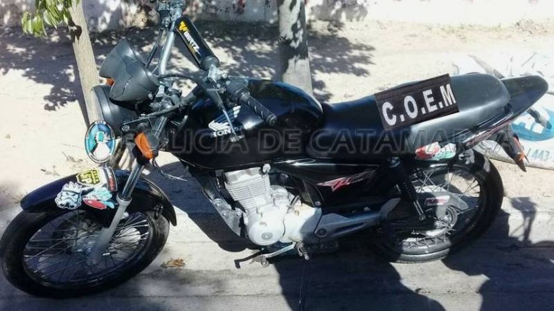 Secuestran una moto requerida por la Justicia y aprehenden a un joven
