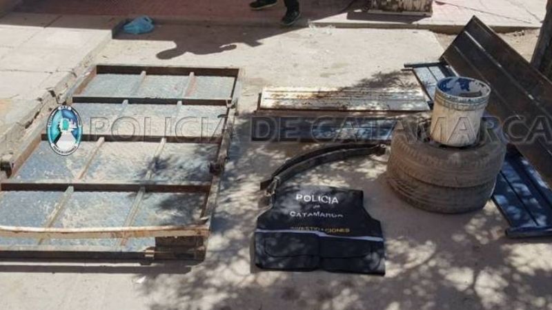 Tres aprehendidos por el robo de un carro