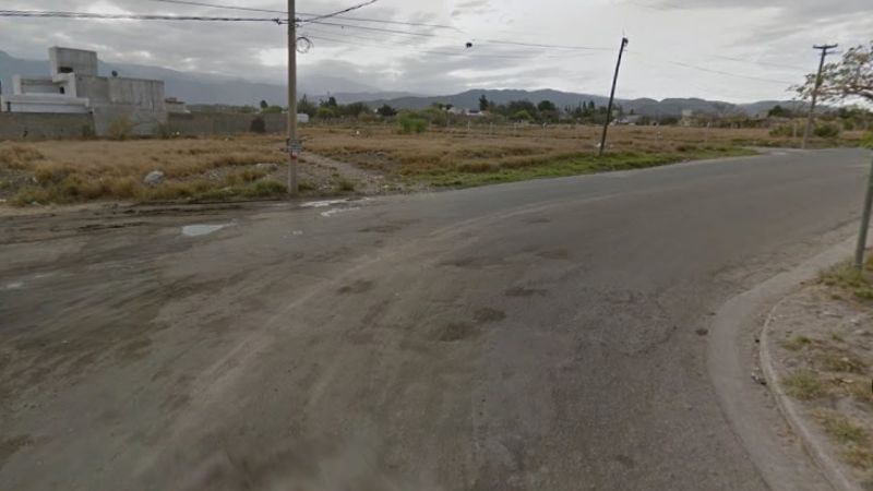 Encontraron a una joven en grave estado tirada en plena calle
