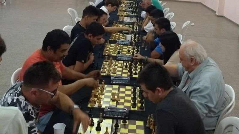 Darío y Kevin Ocampo ganaron el Abierto de Ajedrez "Blítz"