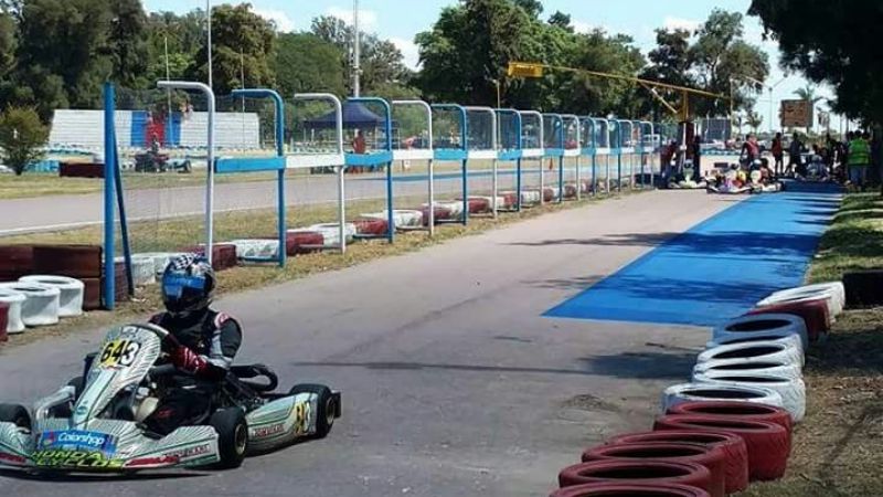 Dos recreínos lucieron en el Karting de Santiago del Estero