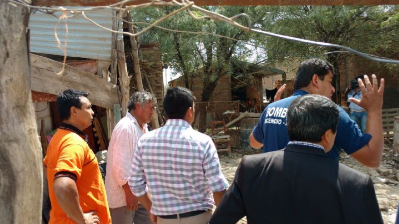 Asistencia a pobladores en Santa María tras el temporal del fin de semana