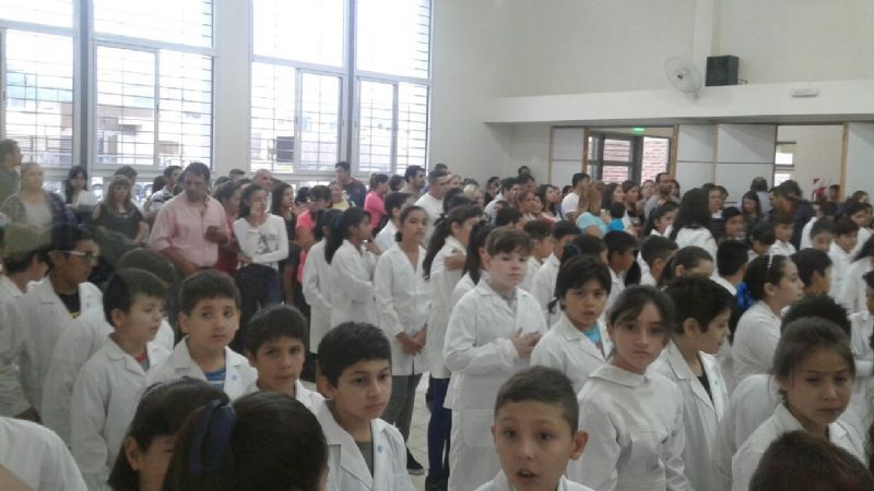 Comenzaron las clases en la escuela de Valle Chico