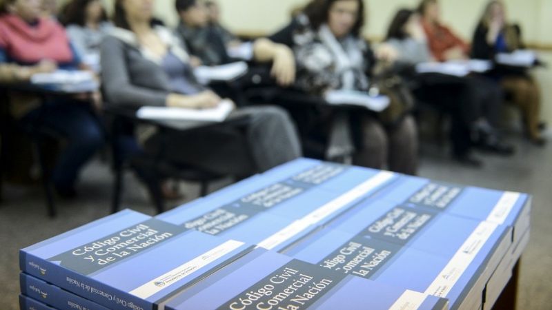Crean una comisión para modificar el Código Civil y Comercial