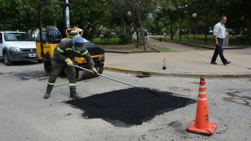 Operativo de pavimentación y mantenimiento en la Capital