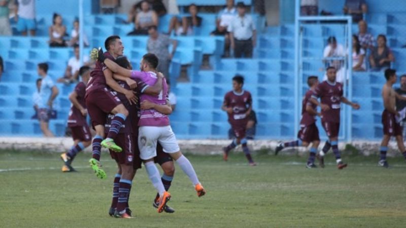 Catalogan a Unión Aconquija como "el mejor equipo del fútbol mundial"