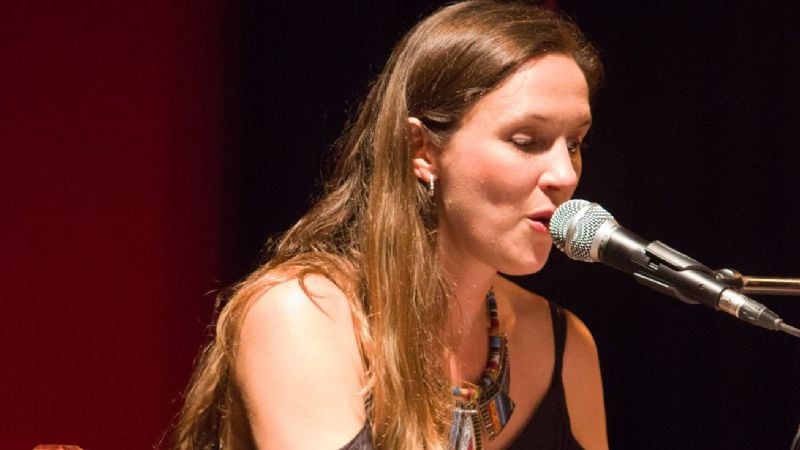 Belén Parma presenta el homenaje “Mujerío a viva voz!”