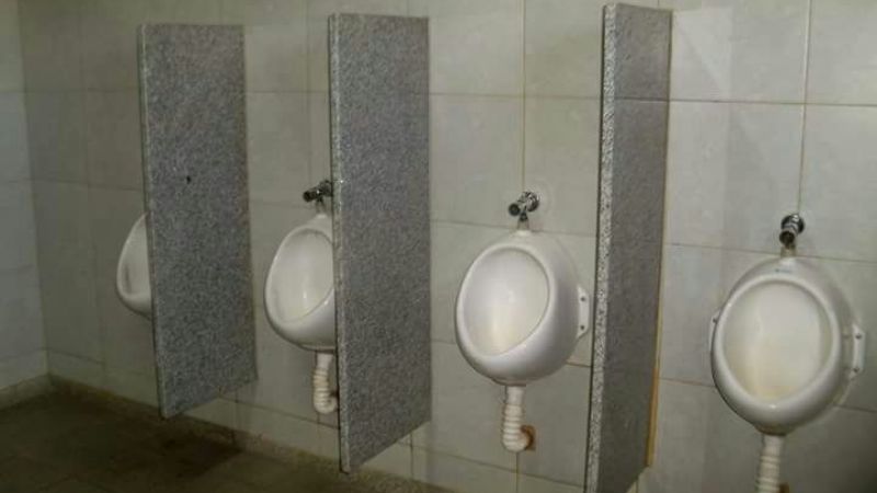 Nuevos sanitarios para la Escuela N°172 de Recreo