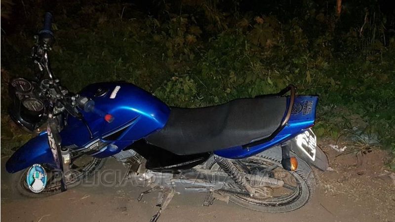 Le descubrieron droga, le pegó a los policías y se escapó