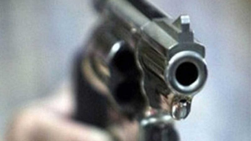 Consumían bebidas alcohólicas, discutieron y le disparó con arma de fuego