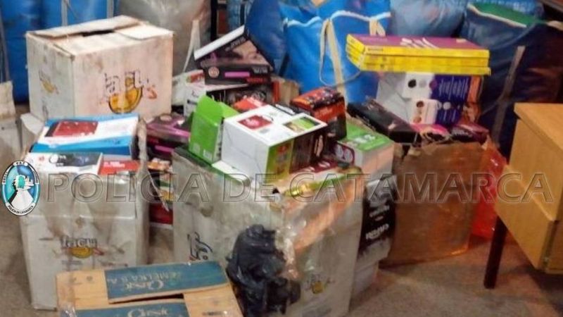 Secuestran 150 mil pesos en mercadería ilegal