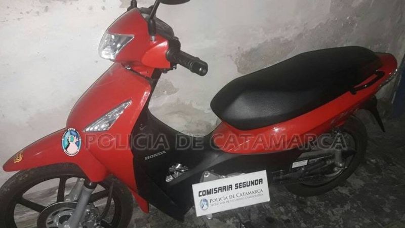 Recuperan una moto que robaron y abandonaron