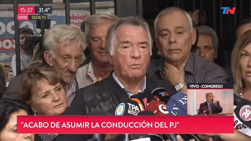 Barrionuevo dice que ya asumió pero Gioja se atrincheró y no deja el cargo