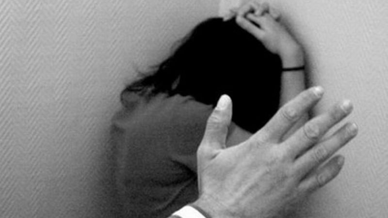 Joven terminó en la comisaría por agredir a su pareja, 13 años mayor