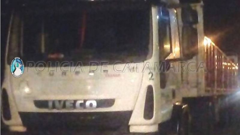Labraban el acta de infracción y camionero intentó escapar